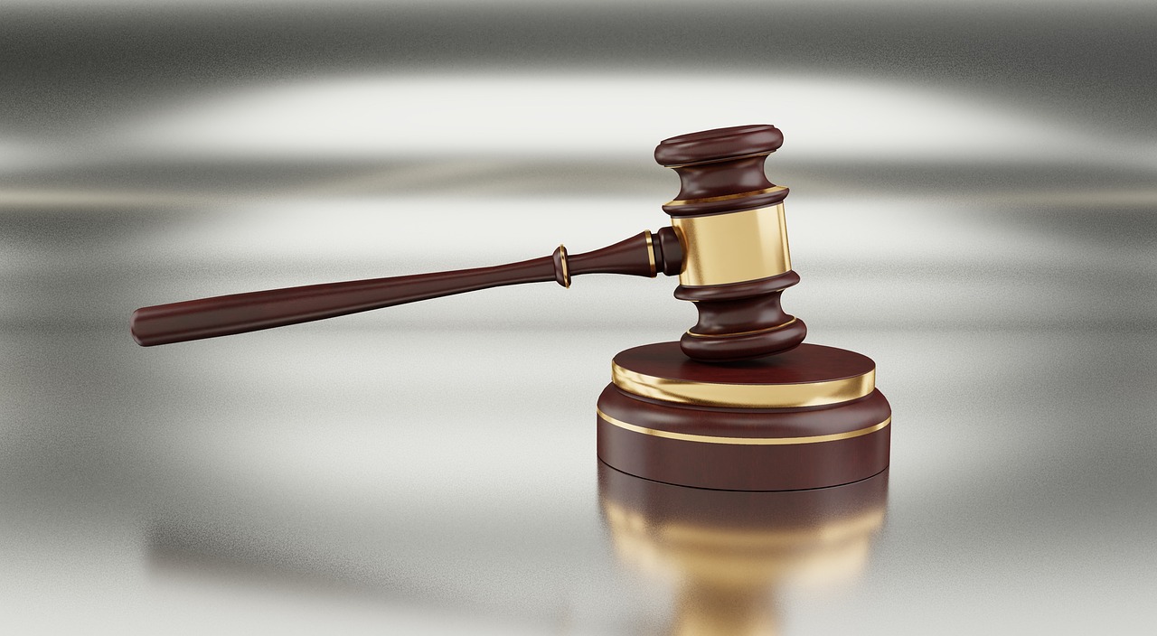 Gavel, auction, hammer — Understand Who Pays Legal Fees for Eviction to Avoid Surprises